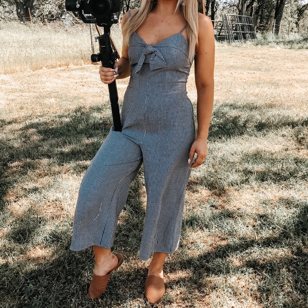 Adorable striped jumpsuit with bow